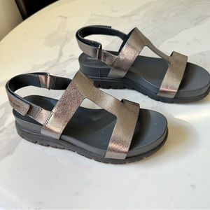 Cole Haan Zero Grand Silver/Anthracite Sandal Size 8.5